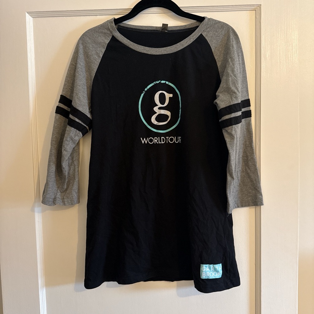 Garth brooks World Tour Grey + black baseball style shirt.